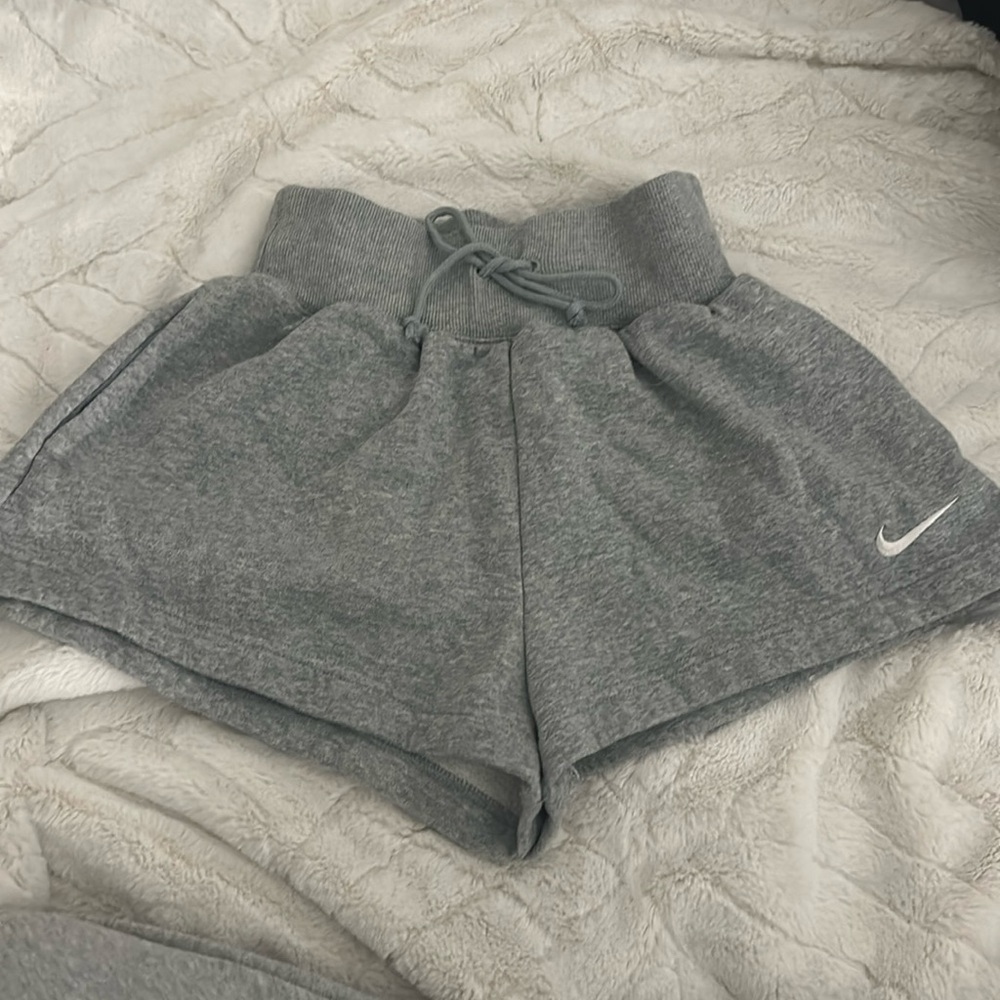 Nike sweatshirts